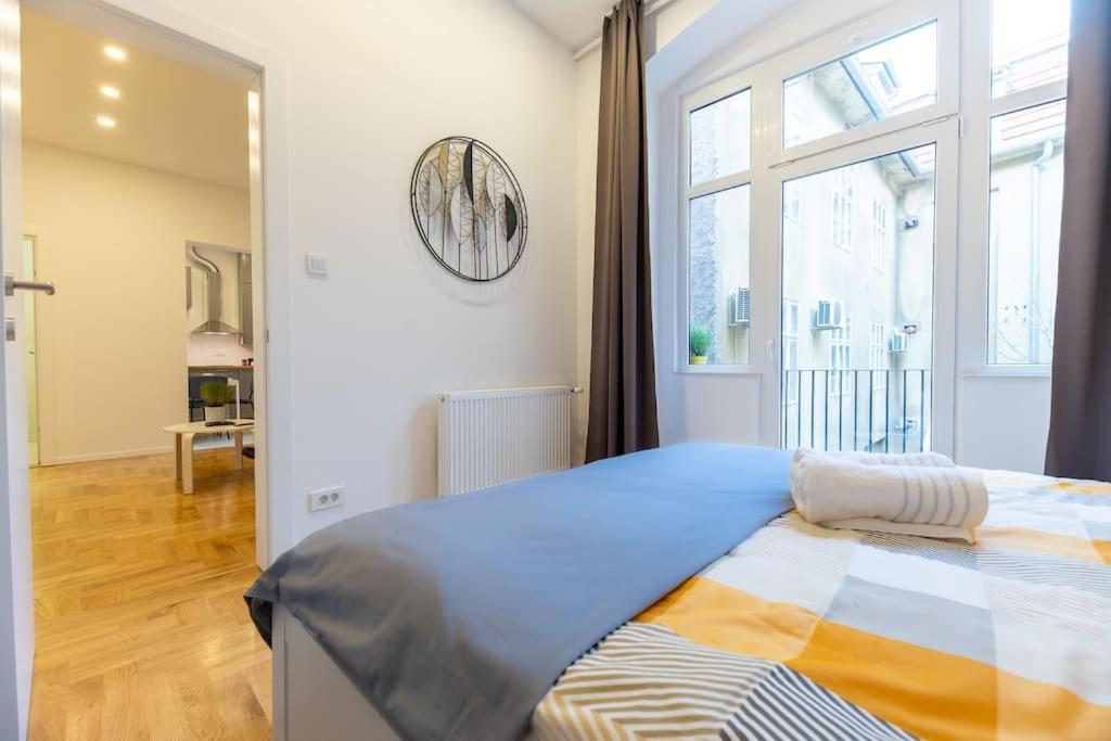 Official 4* Brand New Modern Apartment/Balcony Zagabria Esterno foto