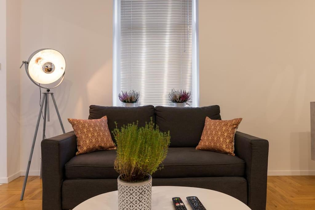 Official 4* Brand New Modern Apartment/Balcony Zagabria Esterno foto